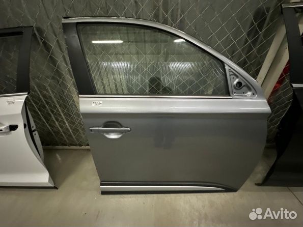 Mitsubishi Outlander 3 дверь передняя правая