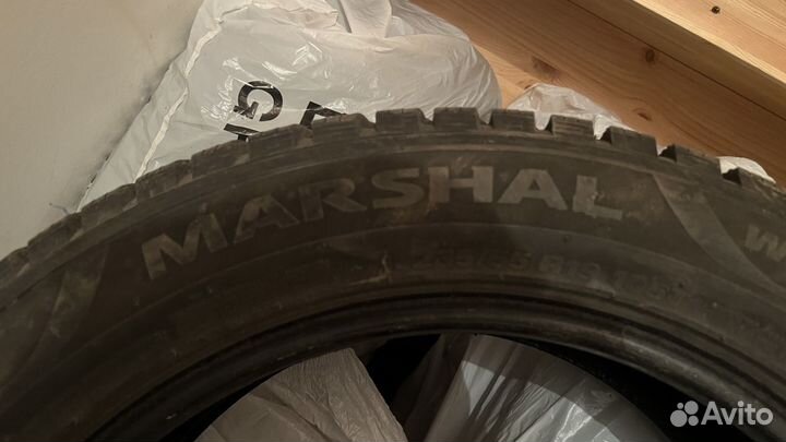 Marshal WinterCraft SUV Ice WS31 235/55 R19
