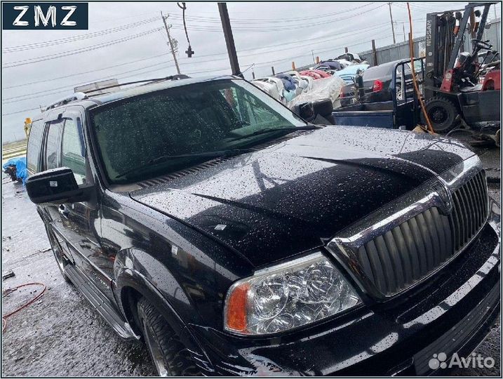 Дверь боковая на Lincoln Navigator U28