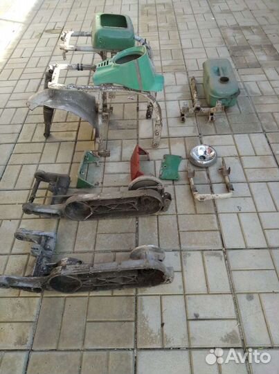 Запчасти мотороллера Вятка электрон