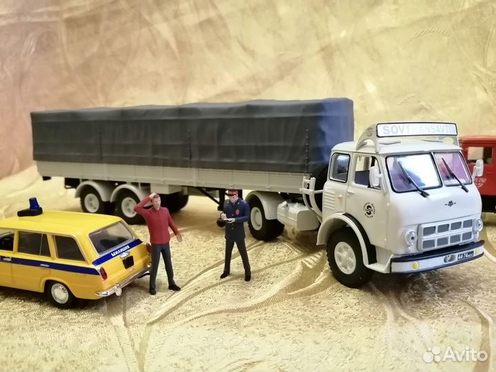 Модель маз-504В с полуприцепом 5205 