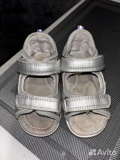 Сандалии для девочки 24 размер