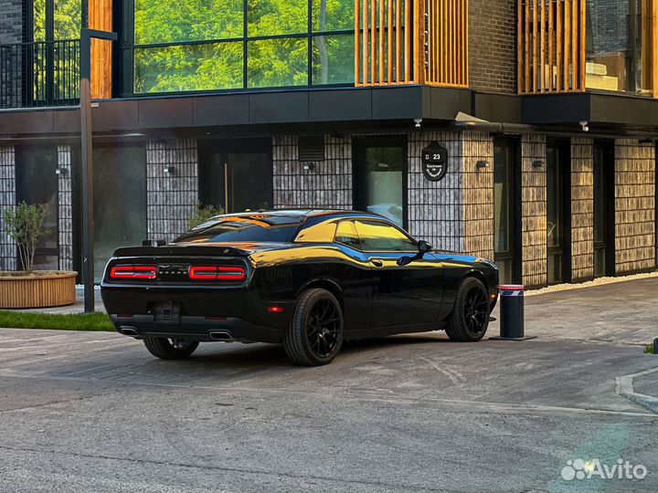 Аренда Dodge Challenger без водителя