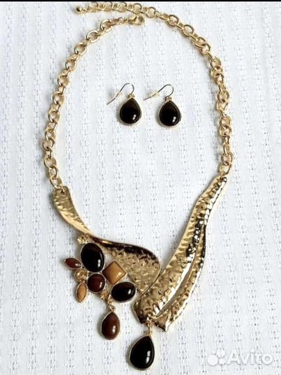 Колье ожерелье