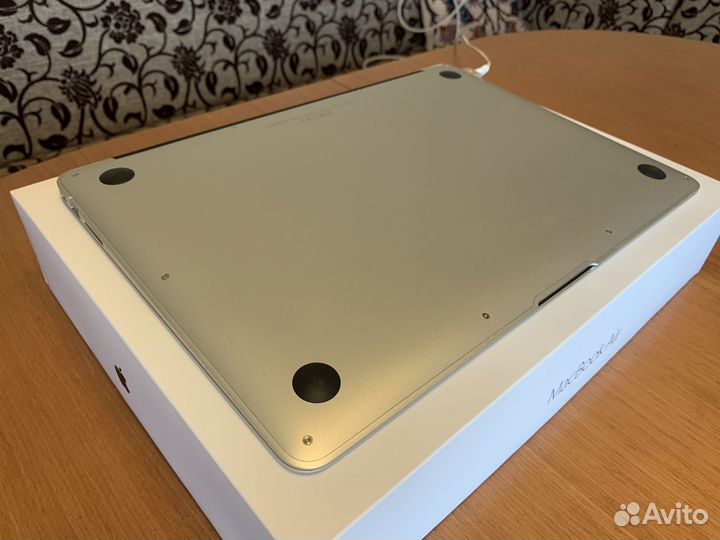 Macbook air 13 2017 i5 8/128