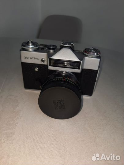 Плёночный фотоаппарат Зенит Е с обьективом helios
