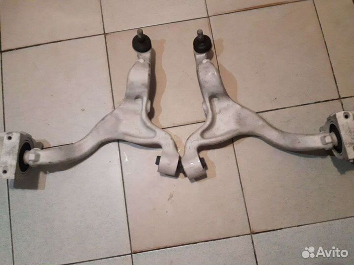 Рычаги передние нижние Infiniti G25/G35/G37/Q40