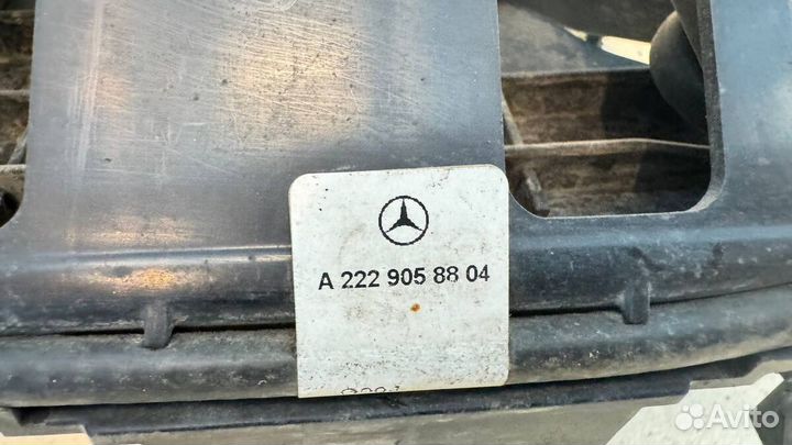 Кронштейн бампера Mercedes W205 A2058858200