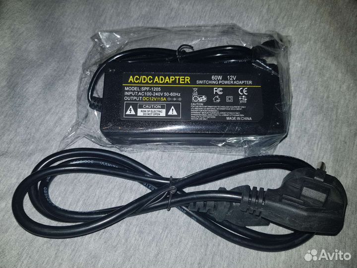 Адаптер питания бп 12В 5А новый