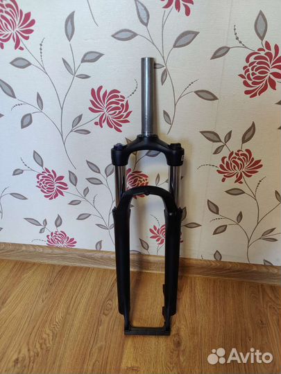 Вилка для велосипеда Suntour XCT 29