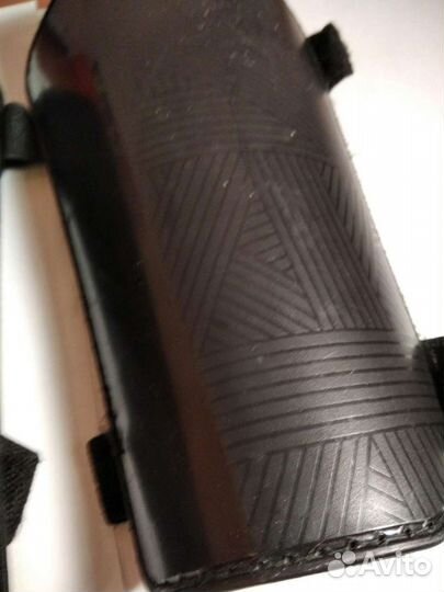 Щитки футбольные