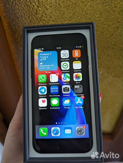 Телефон iPhone 8 64 gb