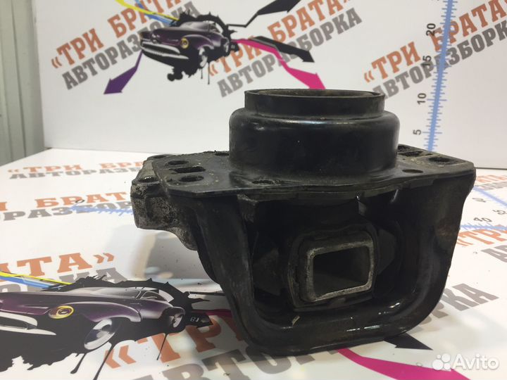 Ситроен С4 Пикассо Подушка двигателя Прав