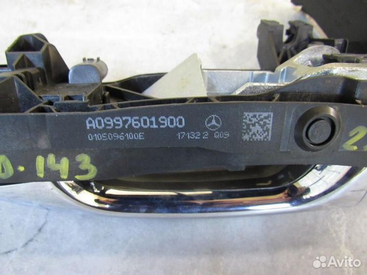 Ручка наружная двери передней левой, Mercedes-Benz