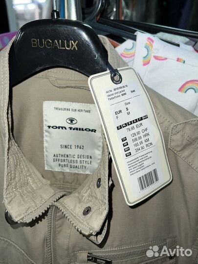 Куртка ветровка размер s Tom Tailor