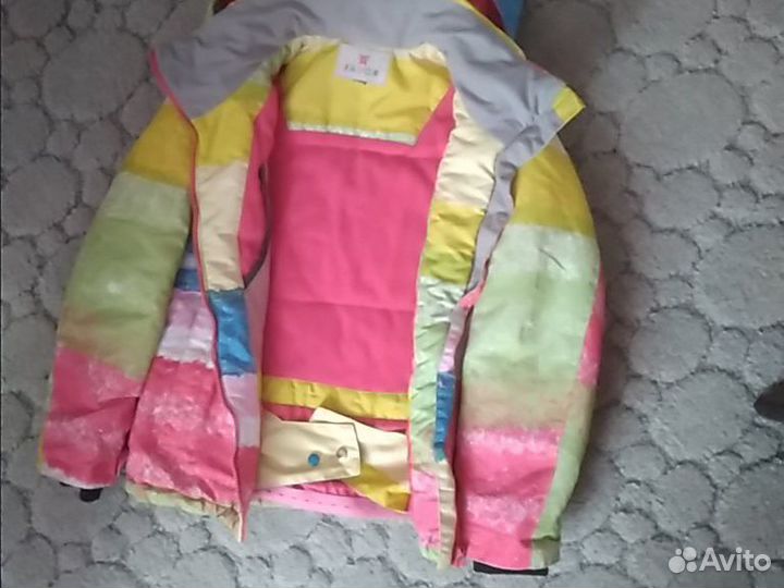 Куртка на девочку 6-8 лет