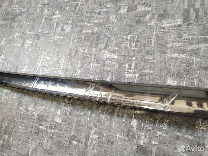 Молдинг переднего бампера хром Highlander 2012