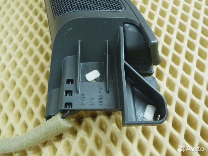 Уголок двери передней левой внутренний VW Golf VI 2009-2013 (5K0837993 5K0837985 5K0035411)