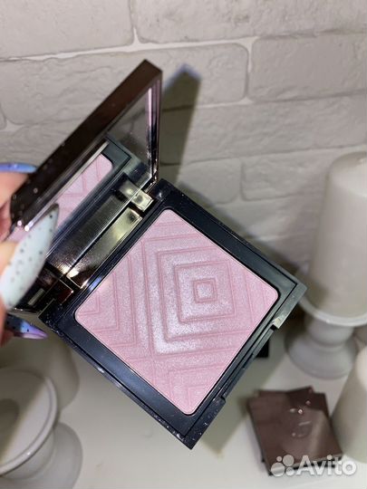 Цветные хайлайтеры Make up Geek