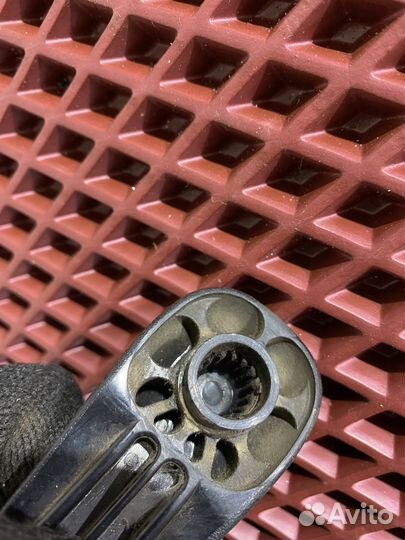 Ручка стеклоподъемника Toyota Carina E