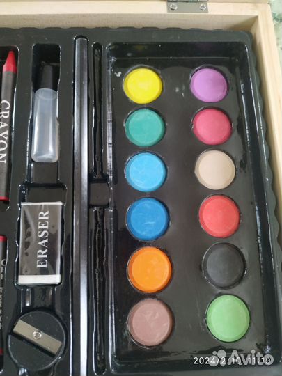 Набор канцтоваров в чемоданчике