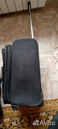 Чемодан на колесах