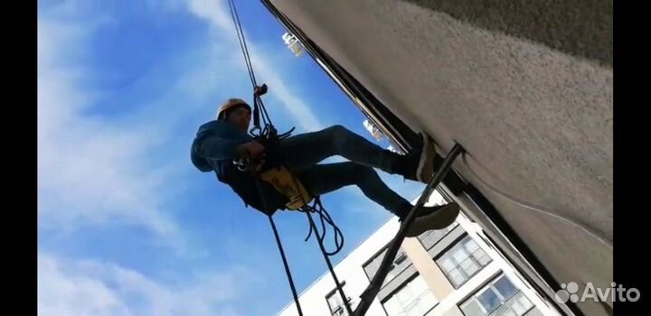 Промышленный альпинист,установка кондиционеров