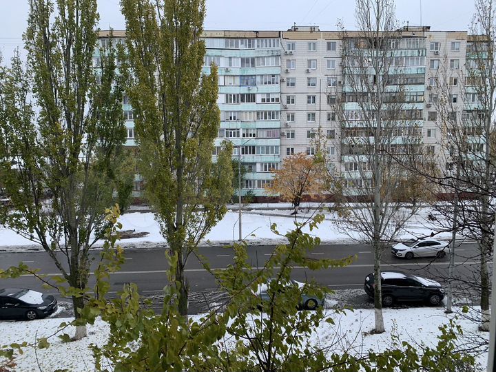 3-к. квартира, 60 м², 3/9 эт.