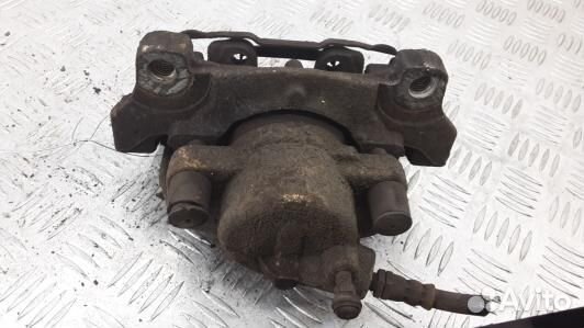 Суппорт тормозной передний левый ford mondeo 4 (93