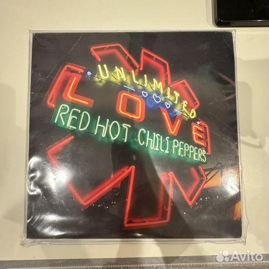 Red Hot Chili Peppers – Unlimited Love LP