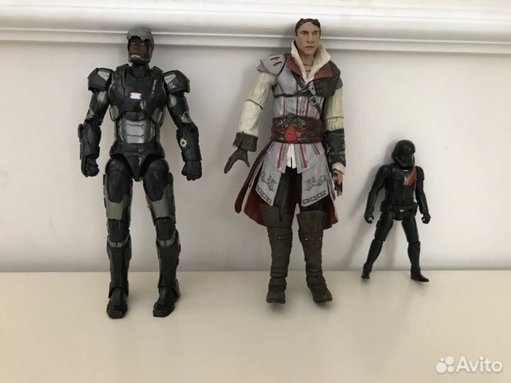 Фёрби (Furby) Dragons Fingerlings Monkey