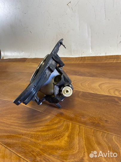 Фара противотуманная передняя правая Toyota Rav 4