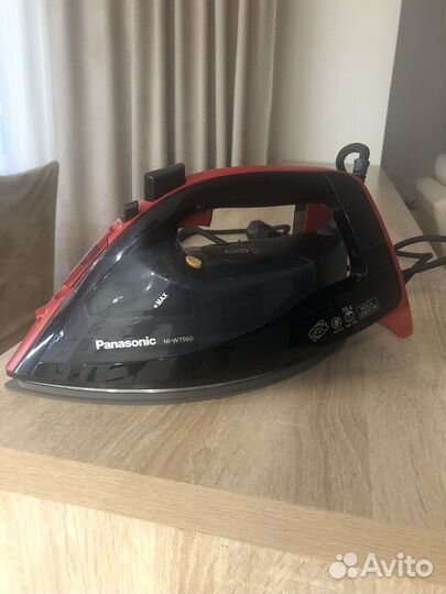 Паровой утюг Panasonic NI-WT960
