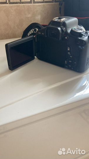 Зеркальный фотоаппарат canon EOS600d