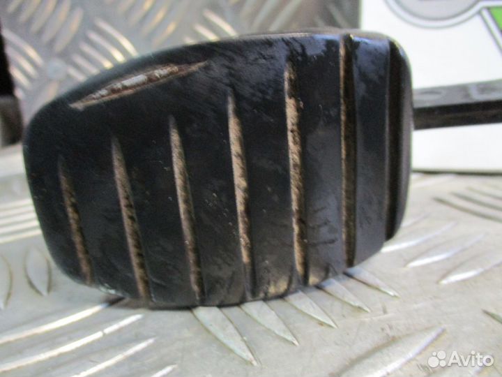 Педаль сцепления Renault Symbol 2007г