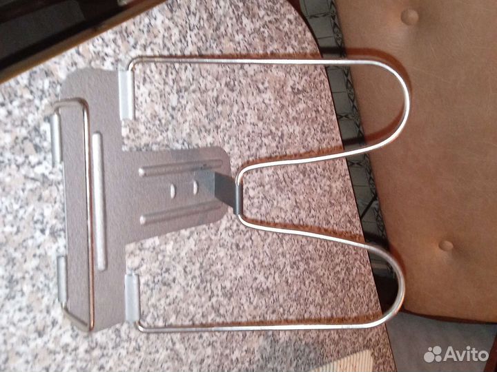 Подставка для учебников