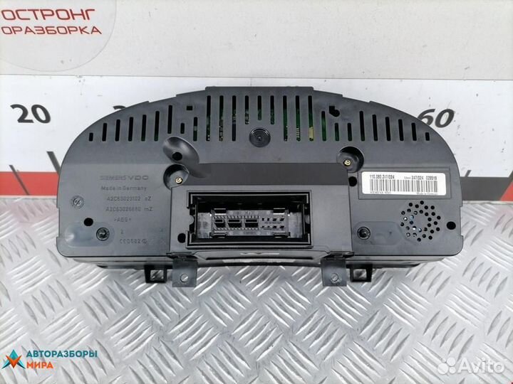 Щиток приборов (приборная панель) Volkswagen Golf