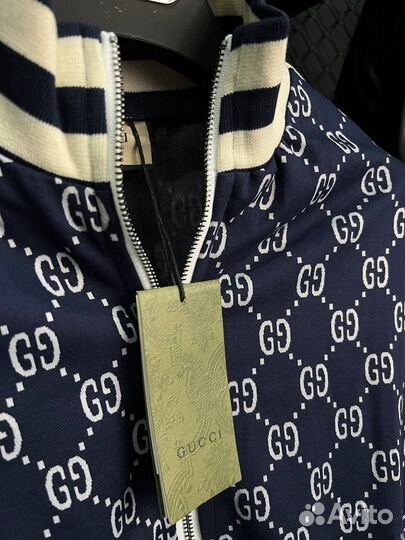 Спортивынй костюм gucci