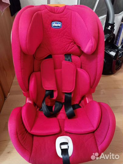 Автокресло Chicco Youniverse fix Red Passion