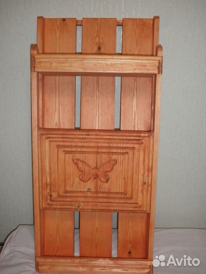 Газетница настенная из дерева