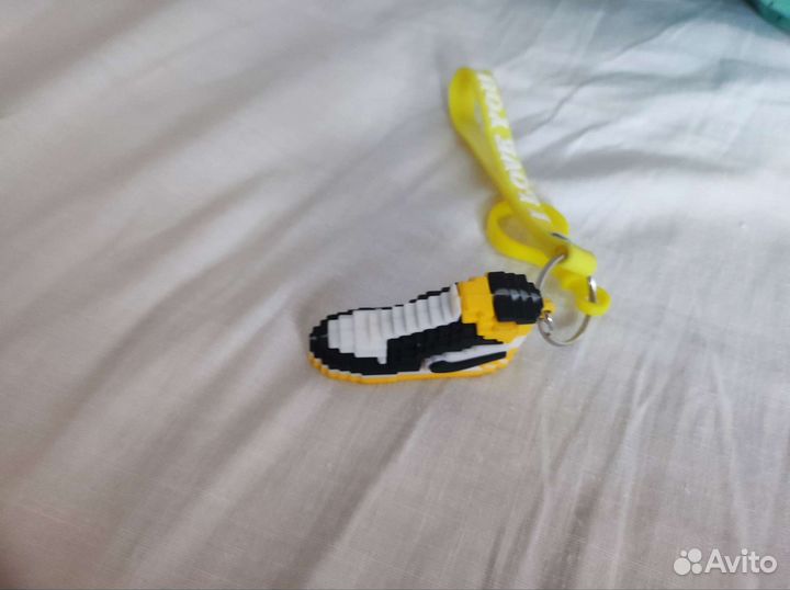 Брелок на сумку