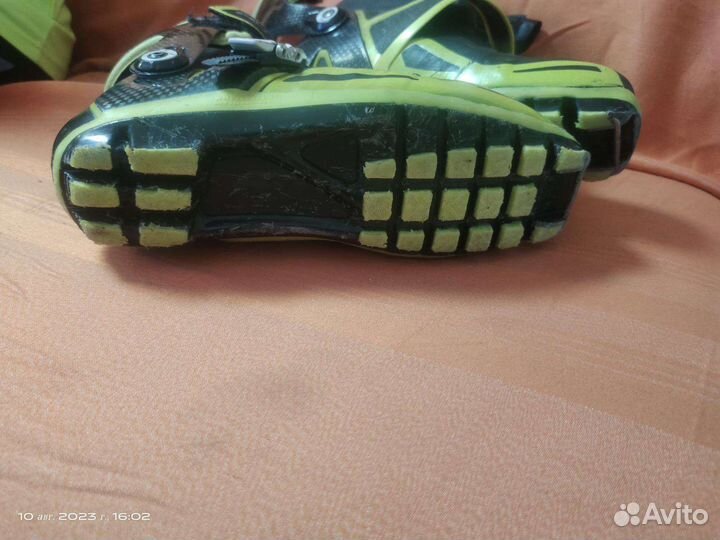 Горнолыжные ботинки 42