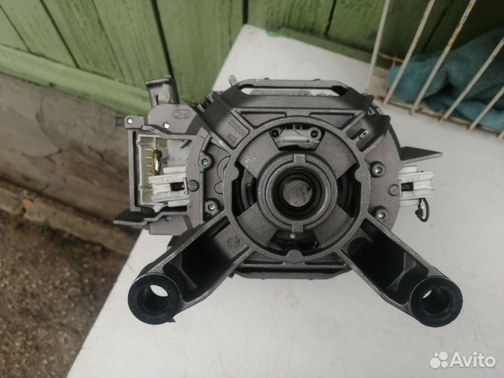 Двигататель стиральной машины