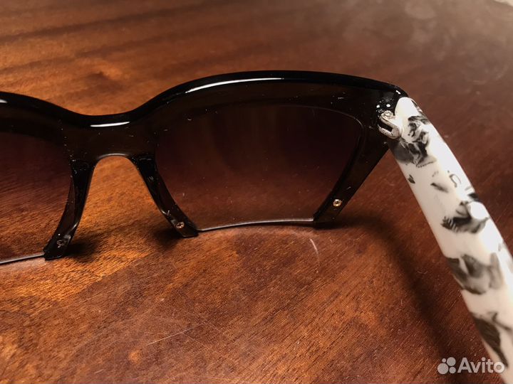 Солнцезащитные очки miu miu