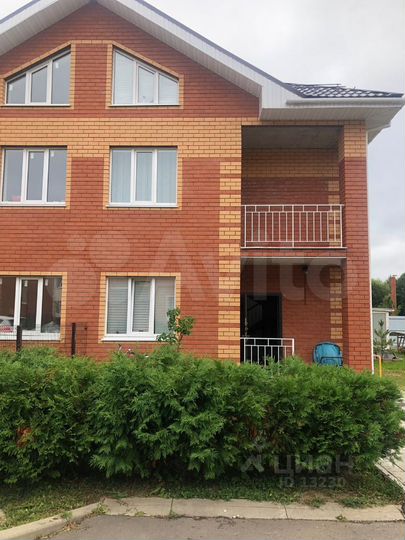 Таунхаус 180 м² на участке 7 сот.
