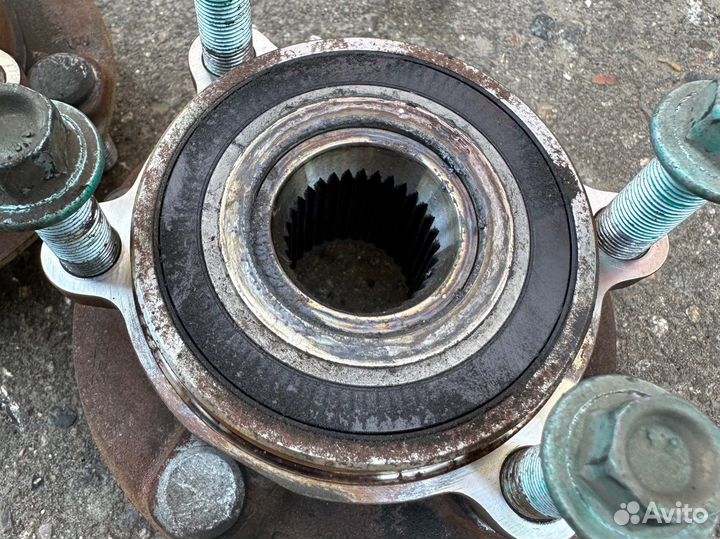 Ступица с подшипником Mazda Cx9 комплект