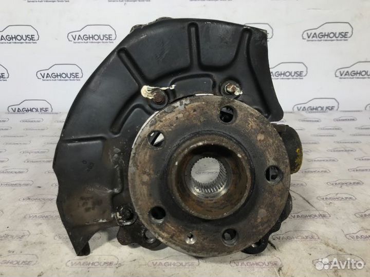 Кулак поворотный Volkswagen Golf 4 поколение