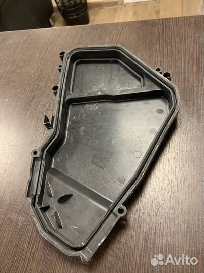 Корпус блока предохранителей Volkswagen Touareg 1