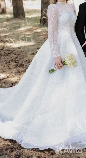 Свадебное платье