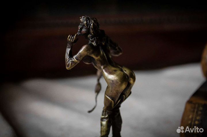 Статуэтка из бронзы - Без Условностей